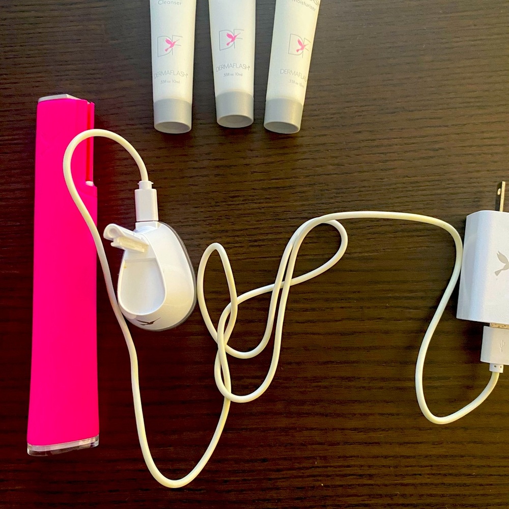 Derma flash tool with charger